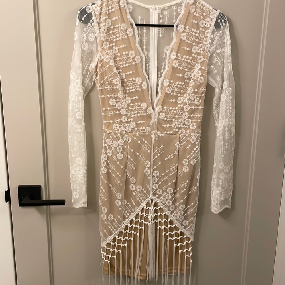 White Deep V Neck Floral Fringe Dress